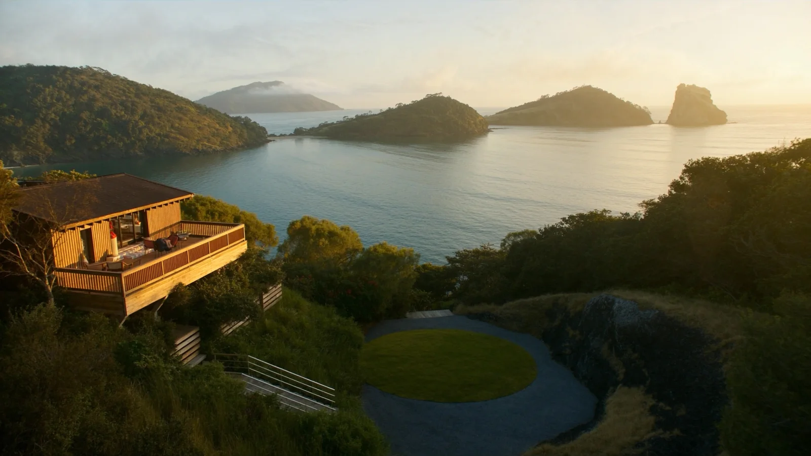 Representative property concept for the Bay of Islands direct-booking strategy